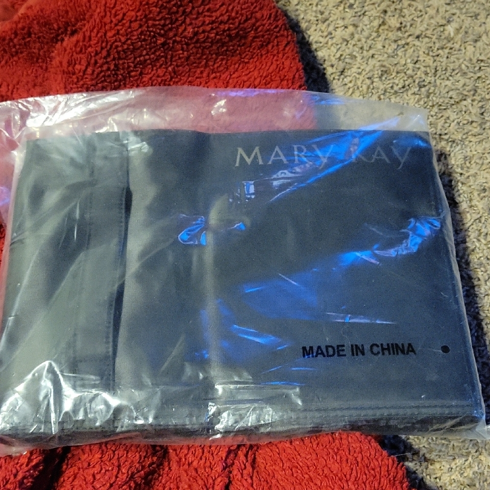 Mary Kay Black Rollup Makeup Bag